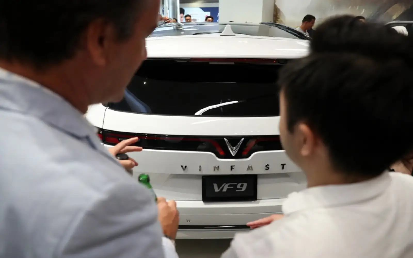 VinFast’s founder hands CEO role to son amid expansion push