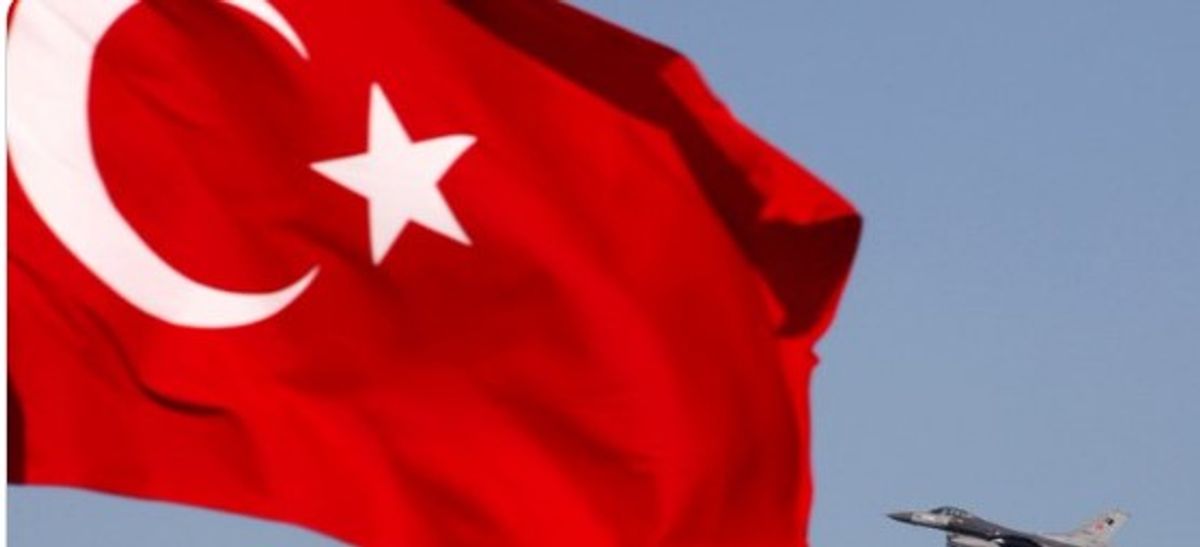 Turkish F-16 fighter jet crashes during training flight in Yalova