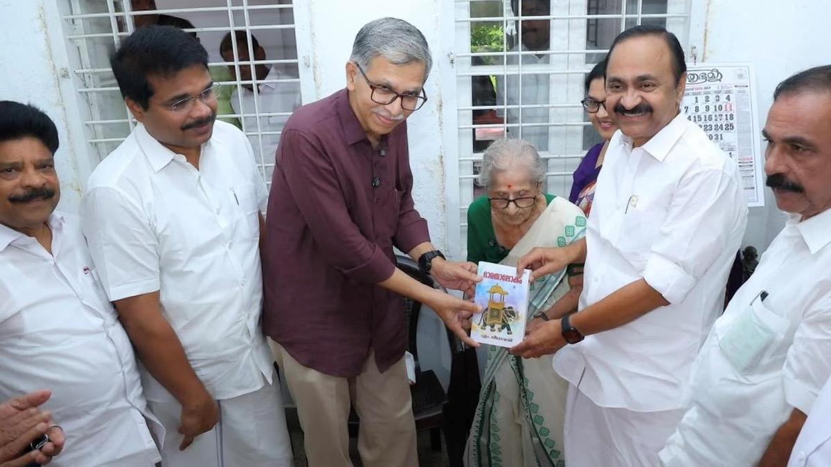 Chief Minister releases critic M. Leelavathi’s Bharathalokam