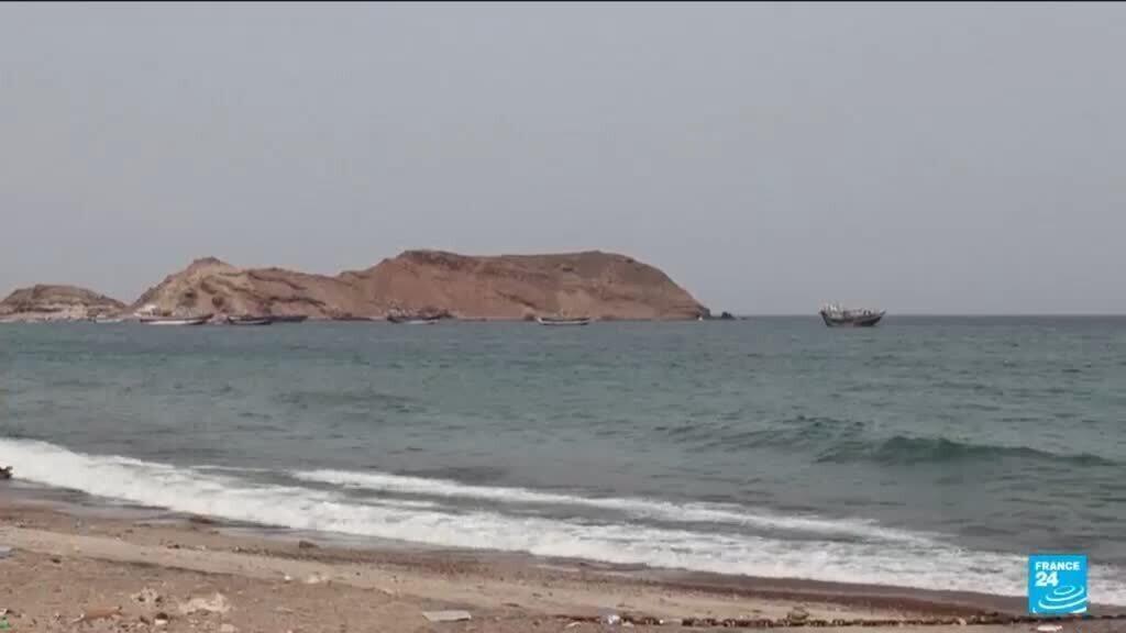 Houthis seize key sites around Bab el-Mandeb as Saudi oil exports face disruption
