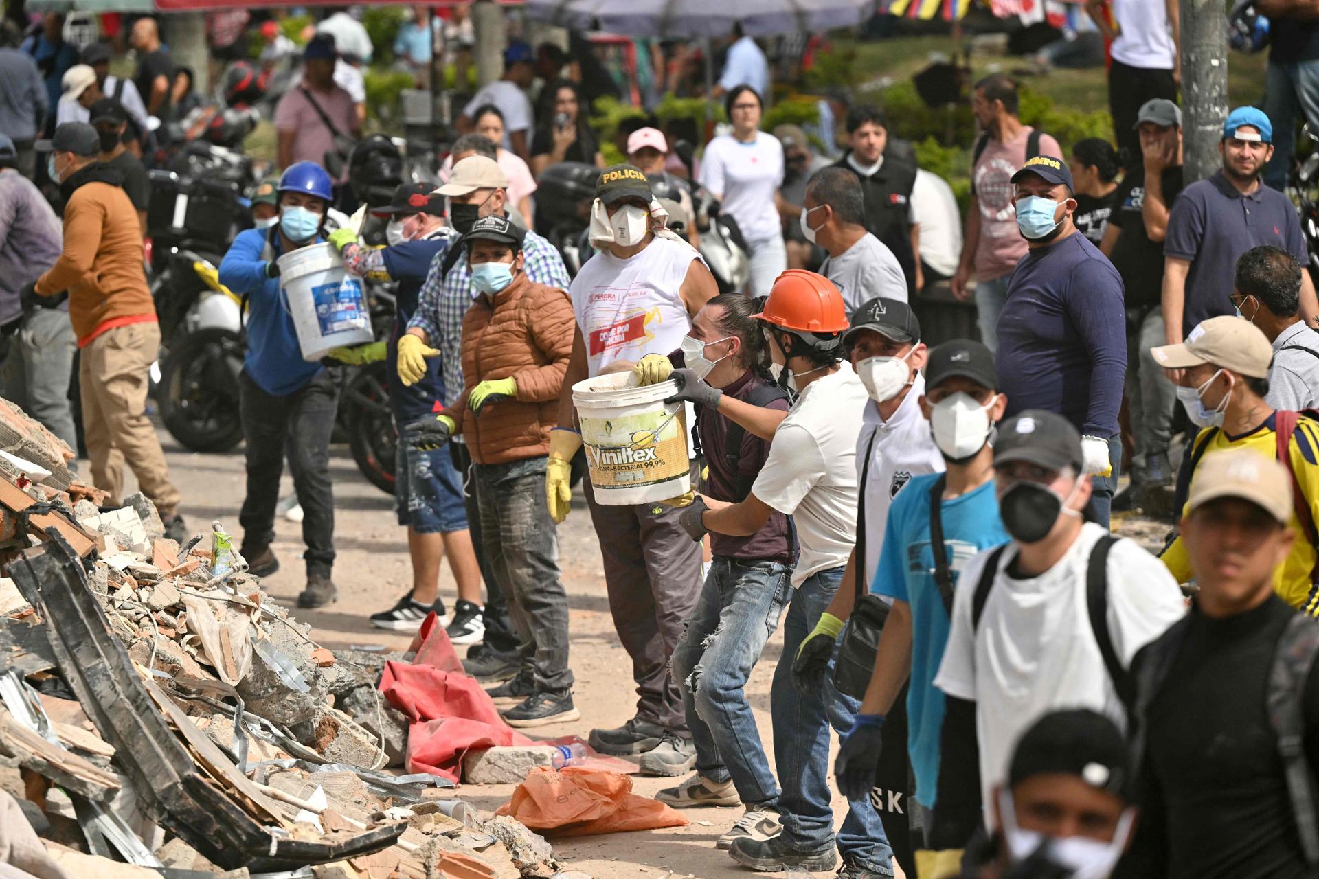 After an earthquake, how long can trapped people survive?