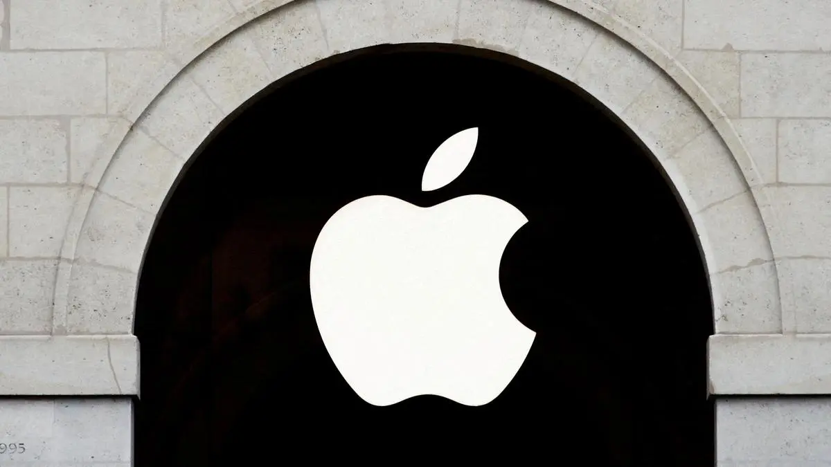 Apple suffers worst rout since 2025 on disappointing outlook