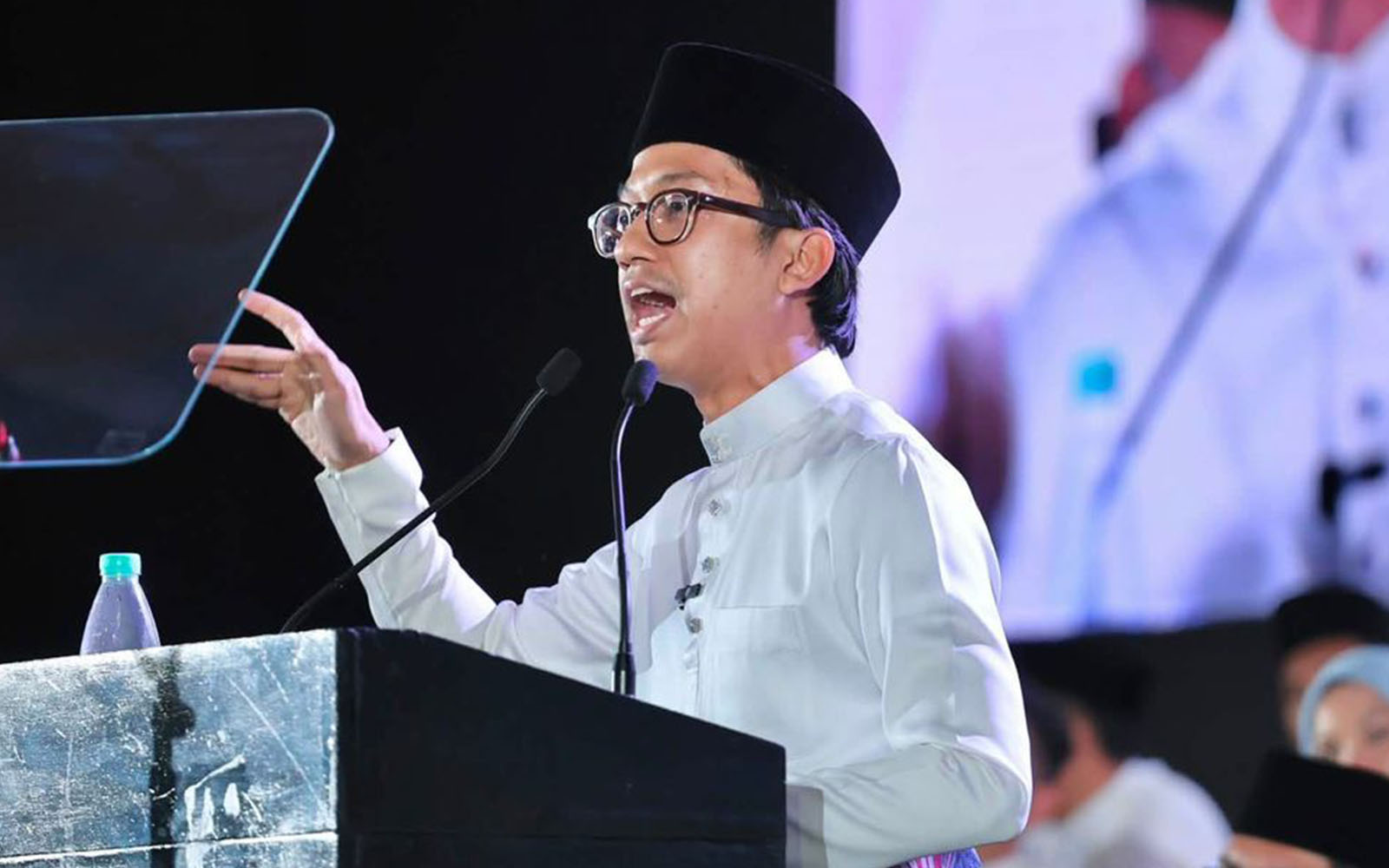 Muda lebih berani, pemuda PKR tempelak Umno ugut keluar kerajaan