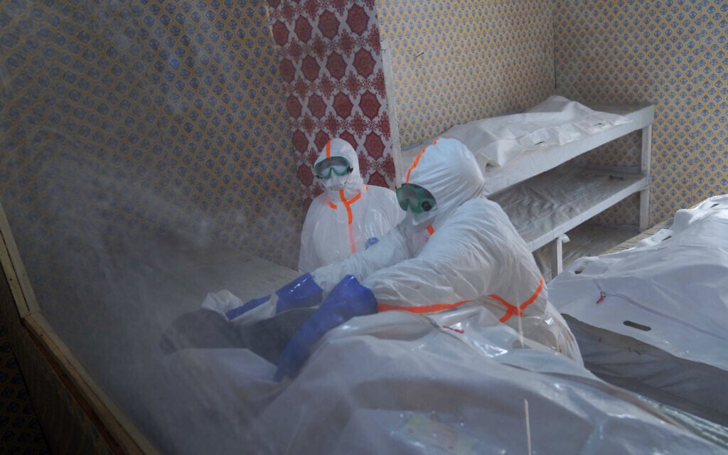 Ebola infections top 7,000 in Congo as virus spreads to new province