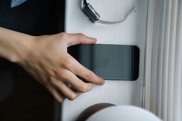 10 things that happen to your brain and body after a week without your phone