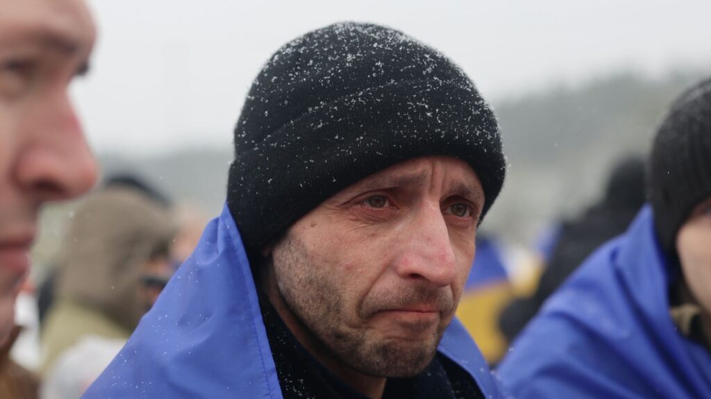 Russia starves most Ukrainian POWs, then “fattens” a few for exchange so they look normal, Ukrainian official says