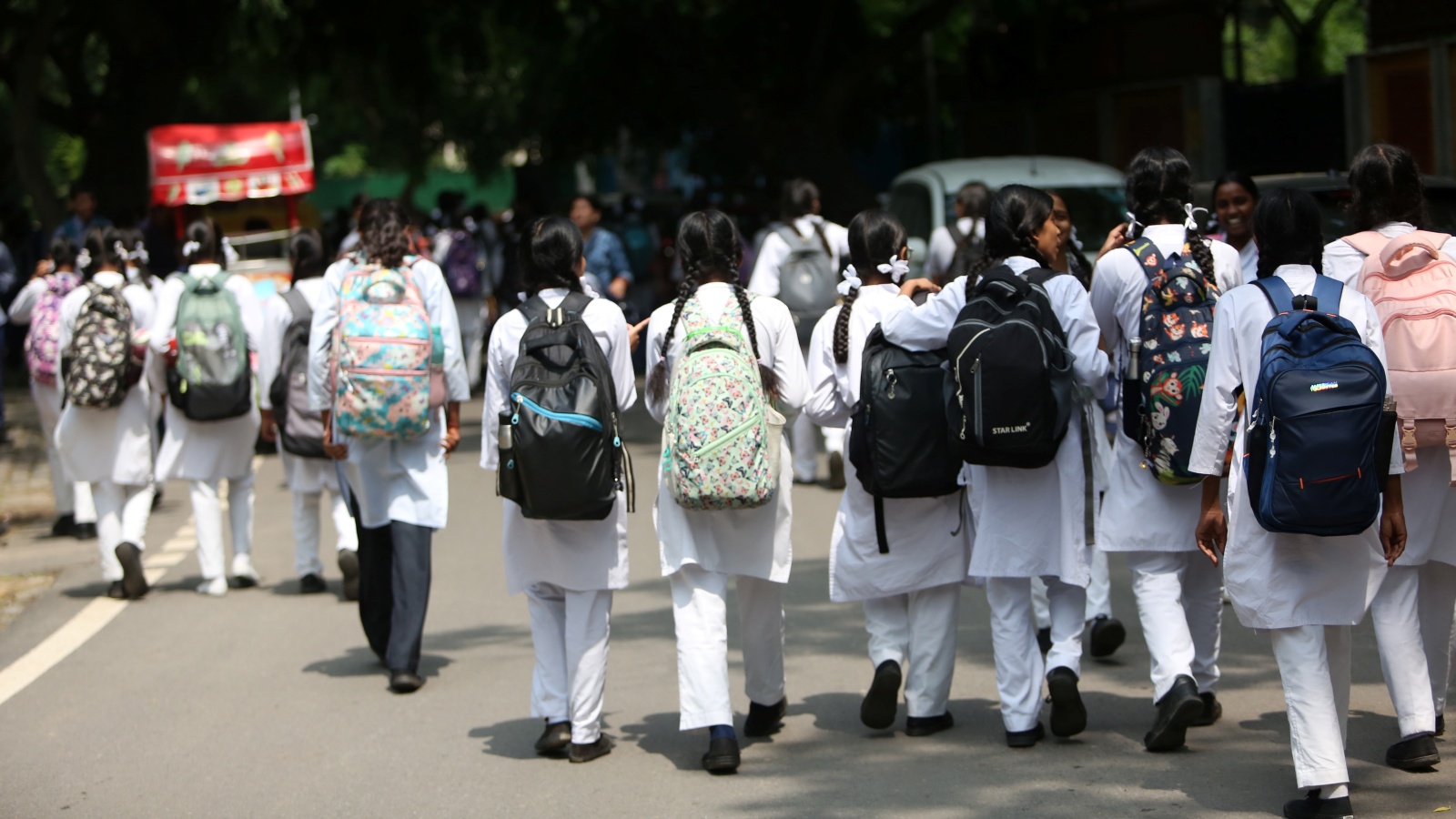 1.9 lakh students await government subsidy, as parents pay full uniform cost from pocket