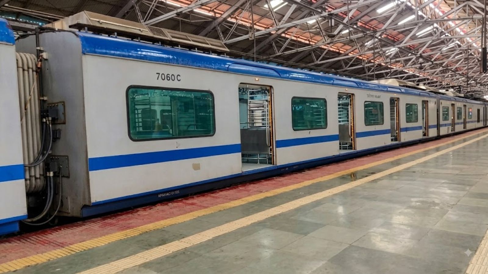 Mumbai AC Local: 238 new trains to be made at 3 railway factories, first by 2027