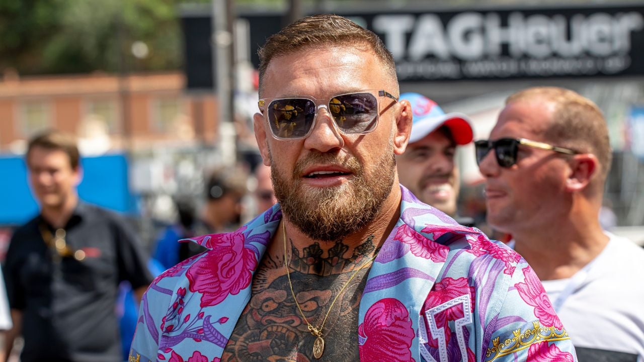 Conor McGregor Steps Out Without Knee Brace 5 Weeks After ACL Surgery