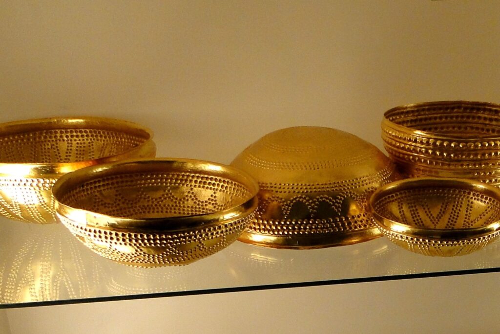 Bronze Age Villena Treasure Stolen in 4-Minute Museum Heist in Spain