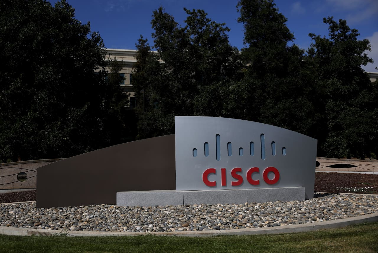 Cisco sees record results from an AI ‘supercycle,’ but its stock pulls back