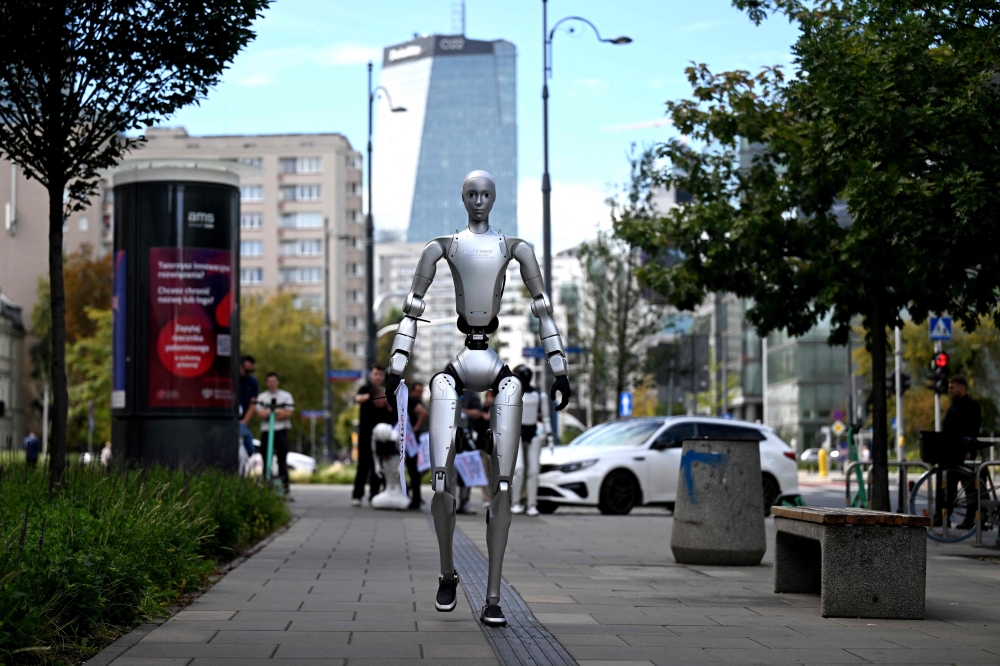 AI slowdown plea gathers momentum as Amodei, Altman and Musk sound alarm over frontier dangers