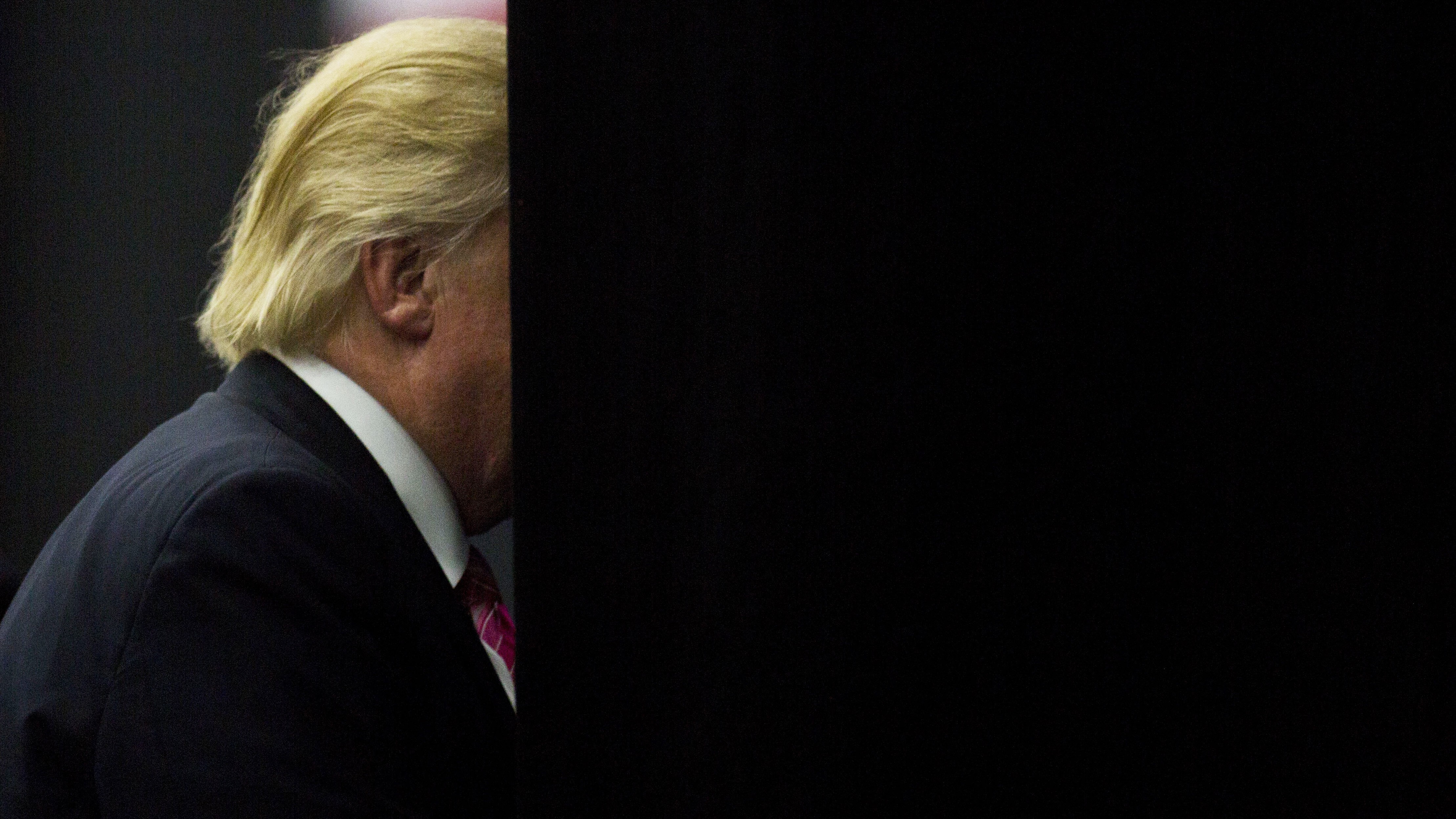 The Flawed Logic of Trump’s Airplane Escape