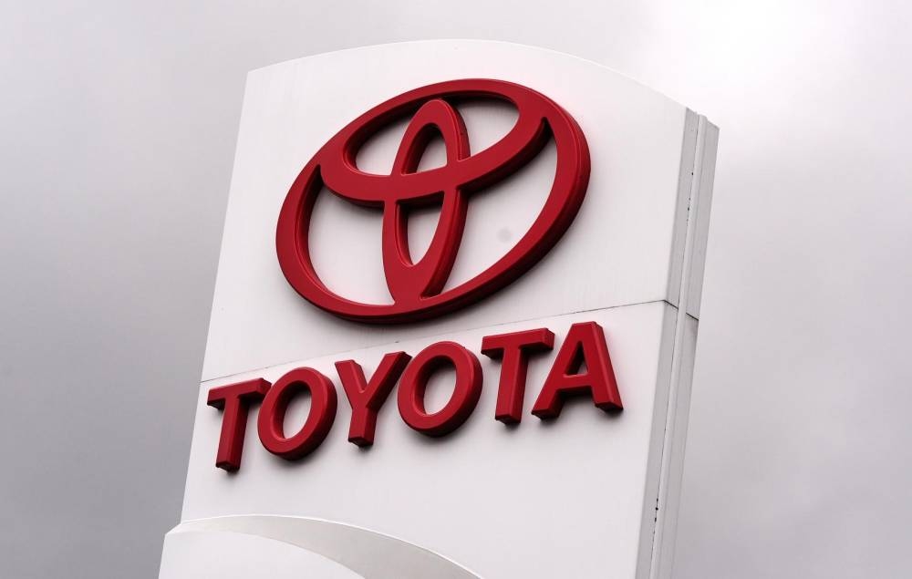 Toyota recalls 655,000 Camrys worldwide