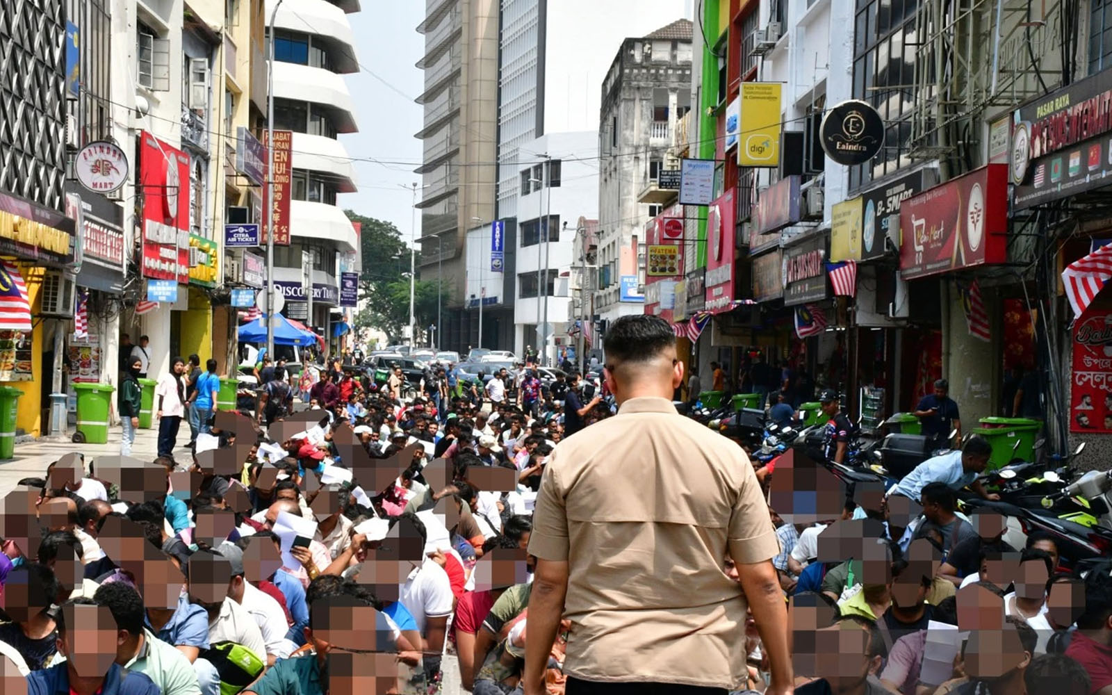 Imigresen tahan 472 warga asing dalam operasi di Lebuh Pudu