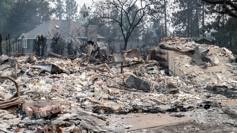 Thousands flee wildfires in US city of Spokane