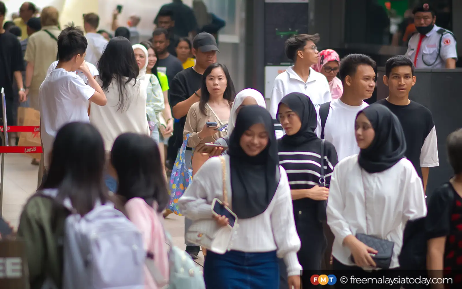 Agama dan bangsa sebagai perisai kumpulan elit
