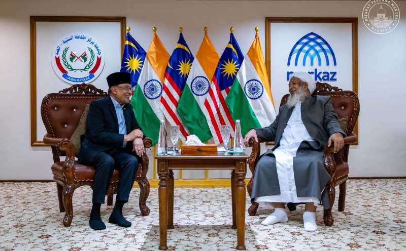 Anwar meets India Grand Mufti in Kerala