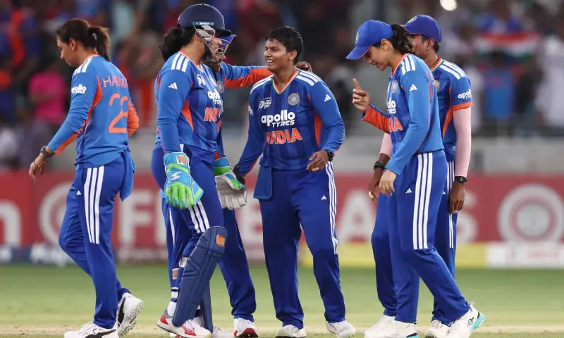 India win women's Asia Cup, refuse to take trophy from ACC chief Mohsin Naqvi