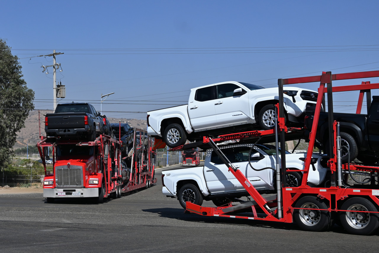 The Mexican government is pushing the U.S. to lower tariffs on North American automobiles as part of conversations over reworking the U.S.-Mexico-Canada Agreement, according to sources