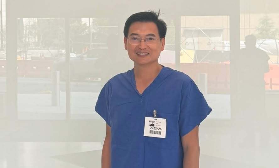 Vietnamese doctor treats American passenger vomiting blood on San Francisco-HCMC flight