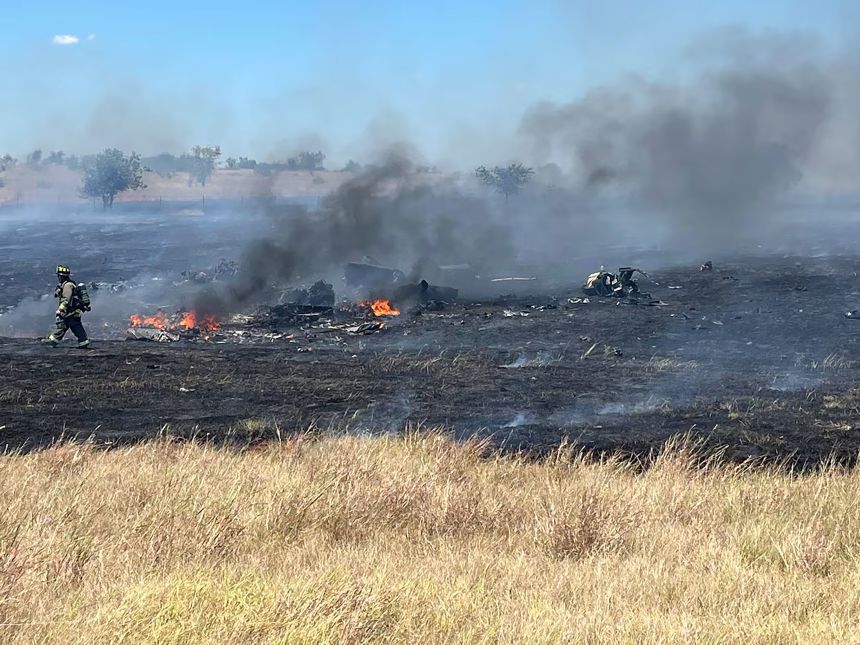 Fort Hood Apache helicopter crash kills two in Salado, Texas