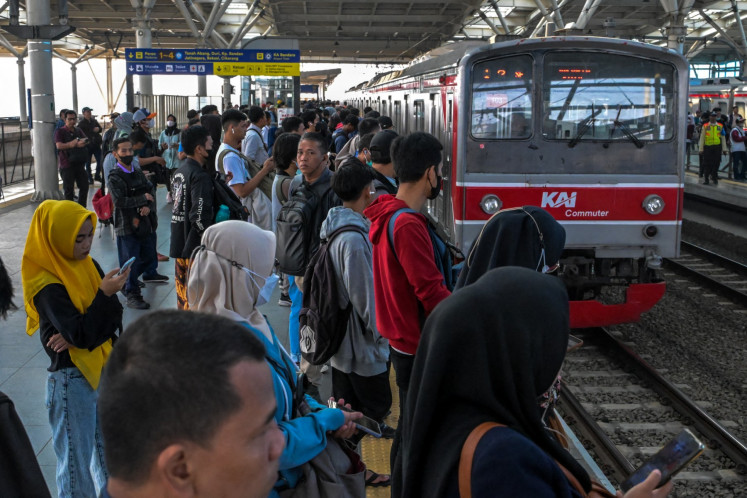 Teen’s death on commuter train track stirs calls for transit safety