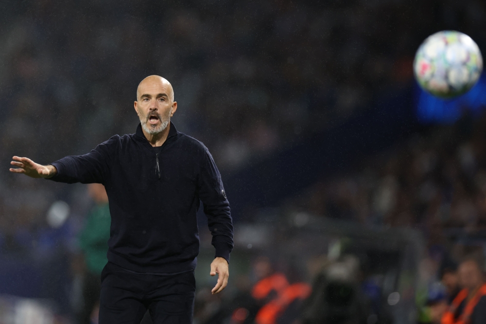 Ten-man City stun Manchester United 1-0 at Old Trafford as Maresca makes perfect start