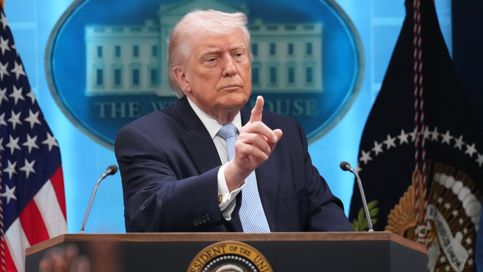 World News Today Live Updates: Trump says US could stay in Iran & ‘keep the oil’, draws parallel to Venezuela deal