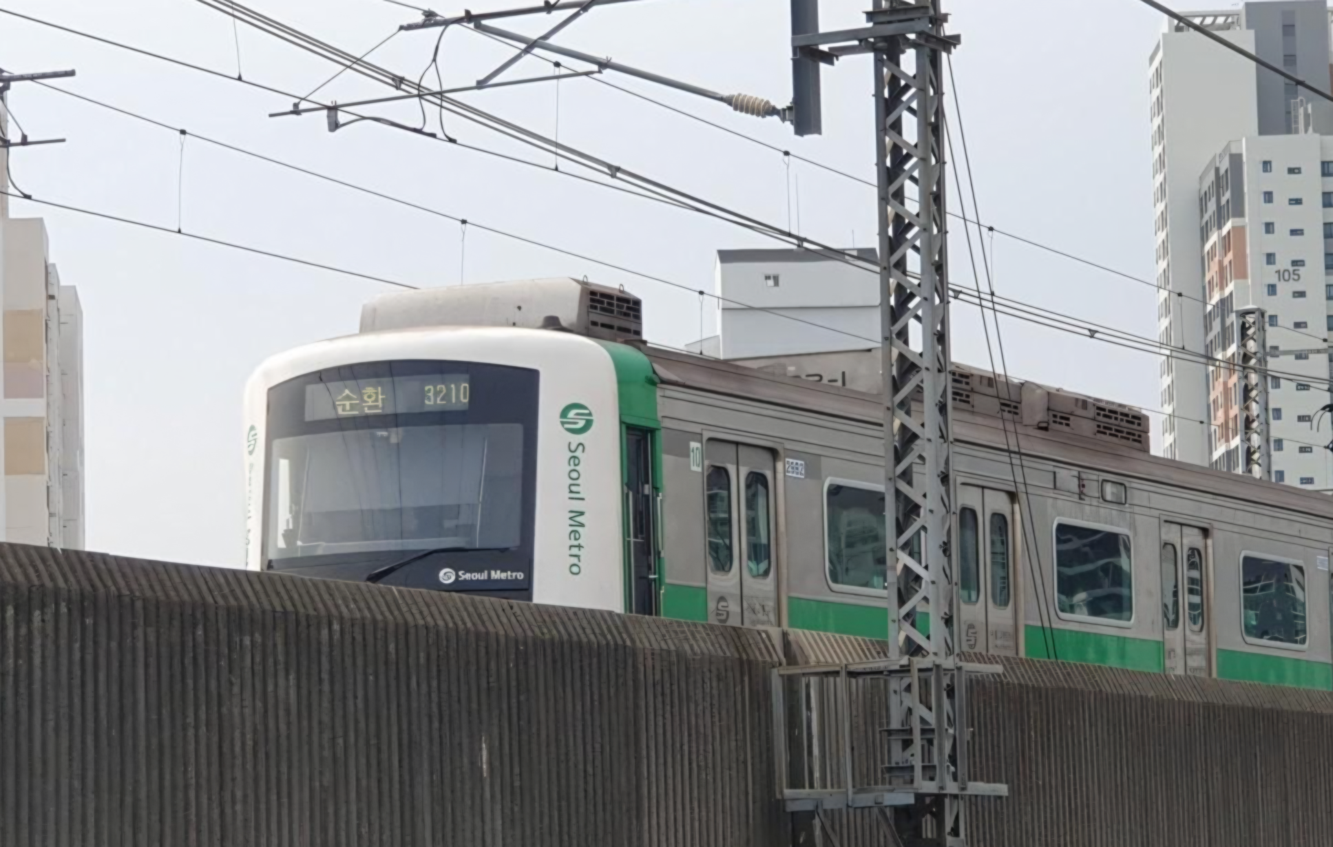 Seoul Subway Line 2 service resumes after power outage