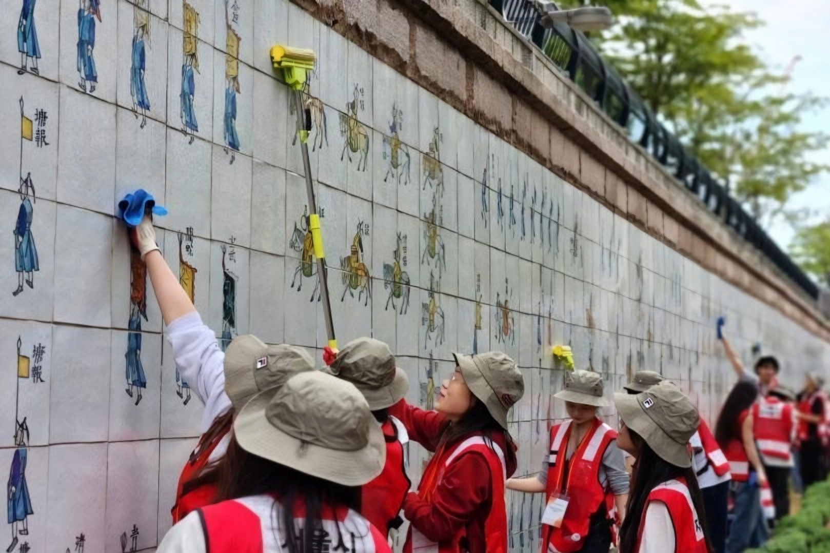 Foreign residents form Seoul's new community volunteer corps