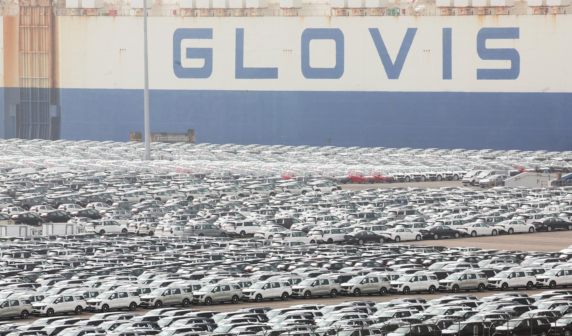 Auto exports set new record, rising 7% in July