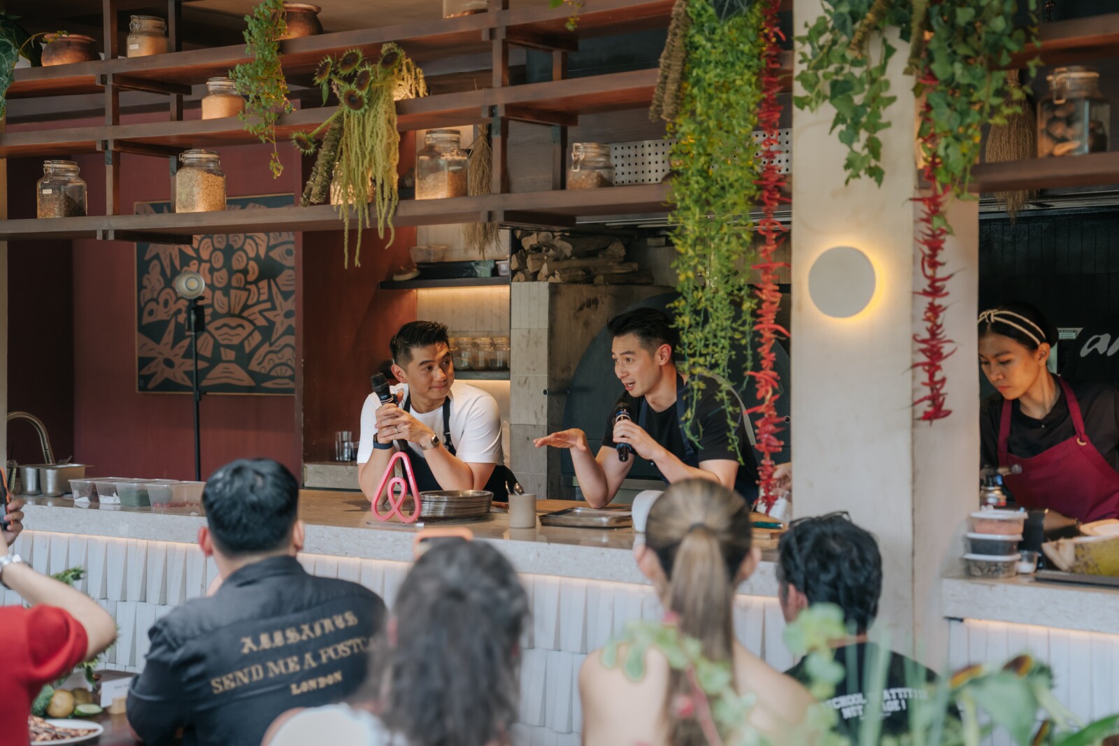 Airbnb Data Ranks Culinary Experiences as Fastest Growing Category in Indonesia
