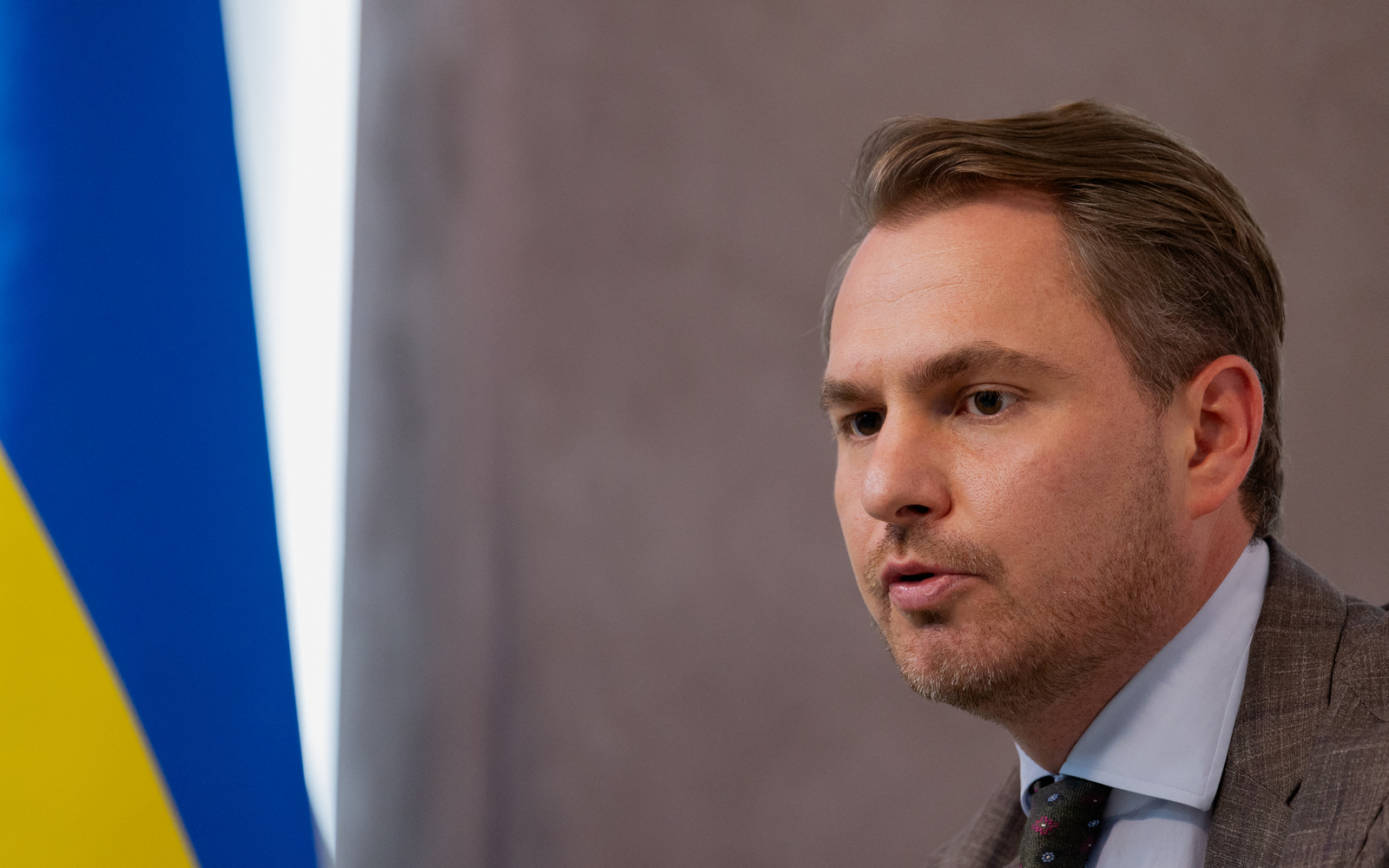 Zelensky calls for Ukraine prosecutor general’s swift removal
