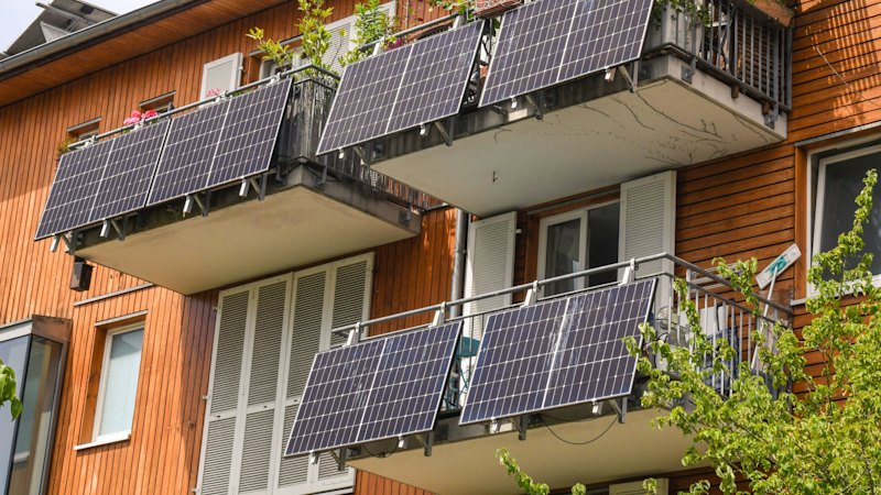 ‘Moving at light speed’: Plug-in solar and batteries are coming to Australia