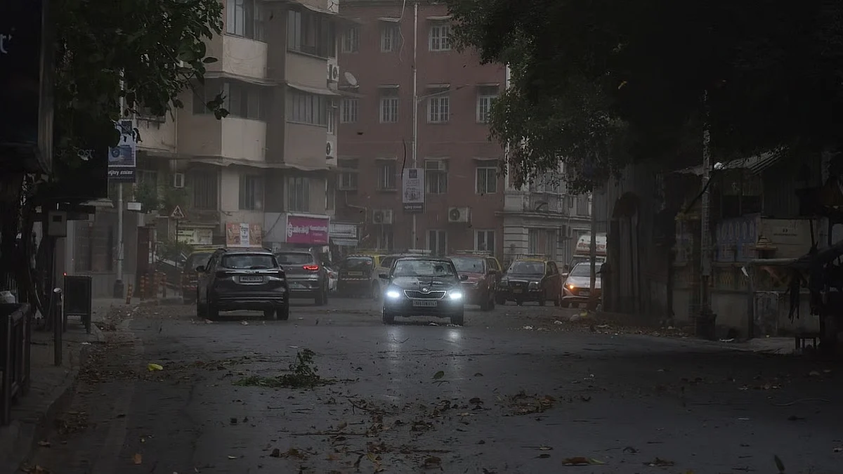 Mumbai Weather Update: Yellow Alert Warning Of Heavy Rain Issued For Today; AQI Remains In Good Category