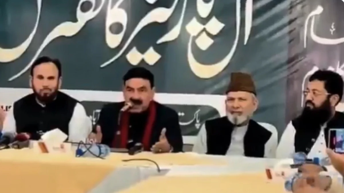 'Main Hafiz Sahab Ka Ghulam Hu': Ex-Pak Minister Lauds LeT Founder In Front Of Terrorists, Threatens India - VIDEO