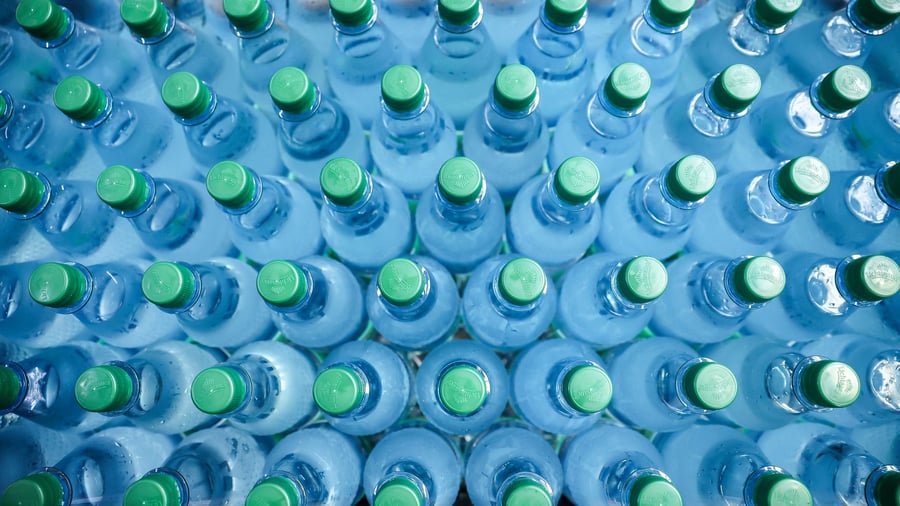 Heat: Bottled water fillers feel "logistical bottleneck"