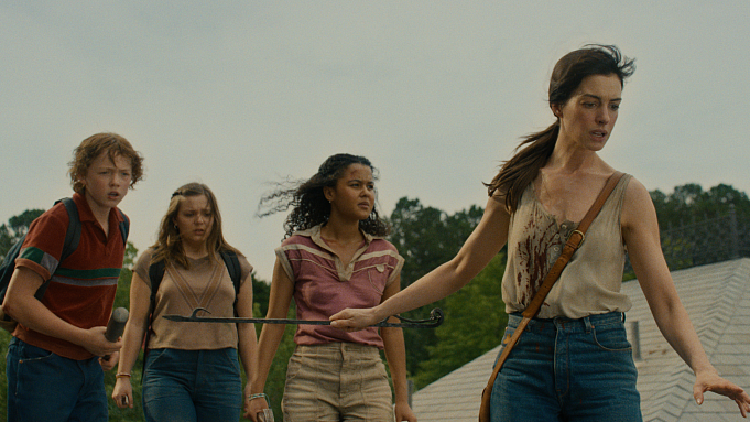 The End of Oak Street early reviews: Anne Hathaway’s bleak dinosaur thriller bites into 83% on Rotten Tomatoes