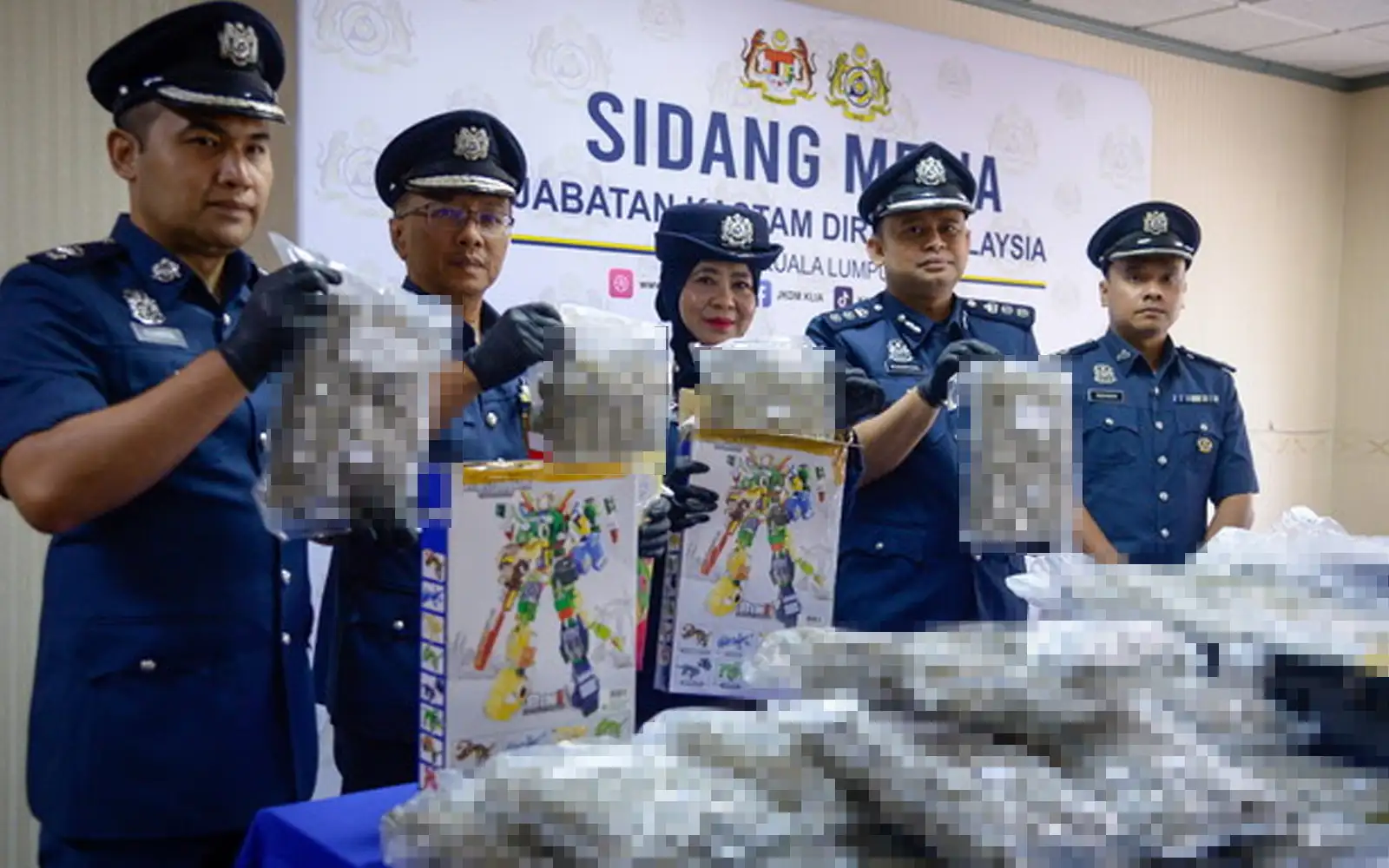 Kastam KLIA rampas rokok, bunga ganja lebih RM6 juta