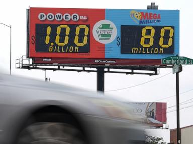 Powerball player in Illinois wins $1 billion jackpot