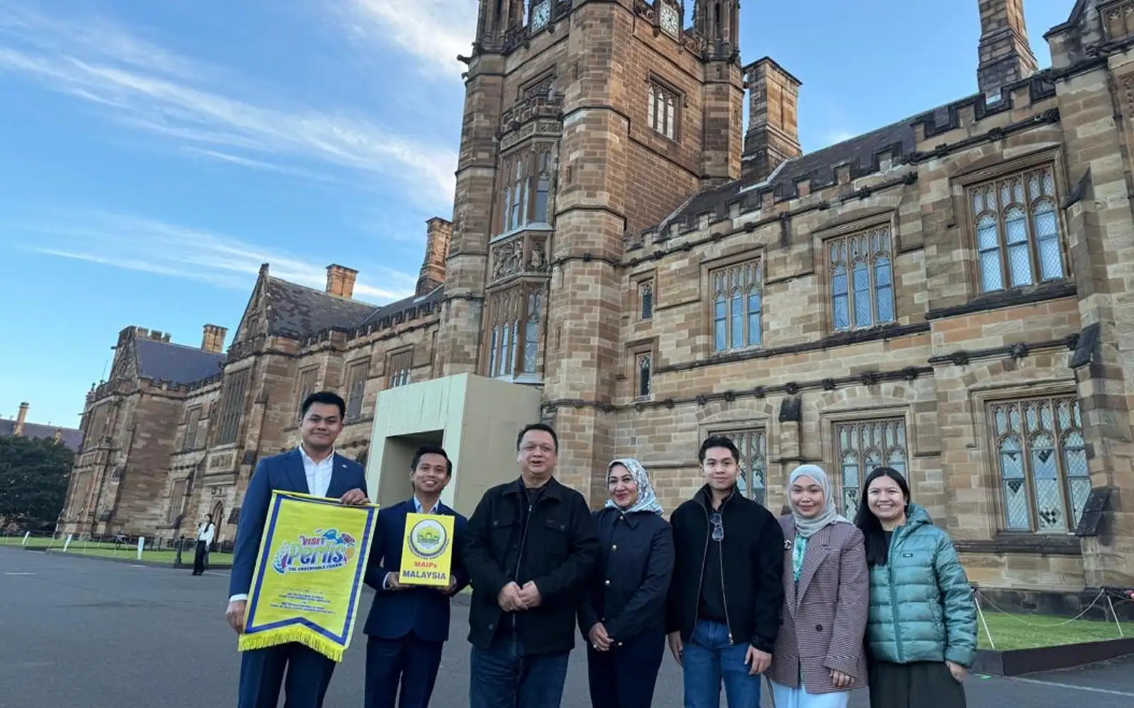 MAIPs salur RM5,000 bantu rakyat Malaysia hadapi kecemasan di Australia