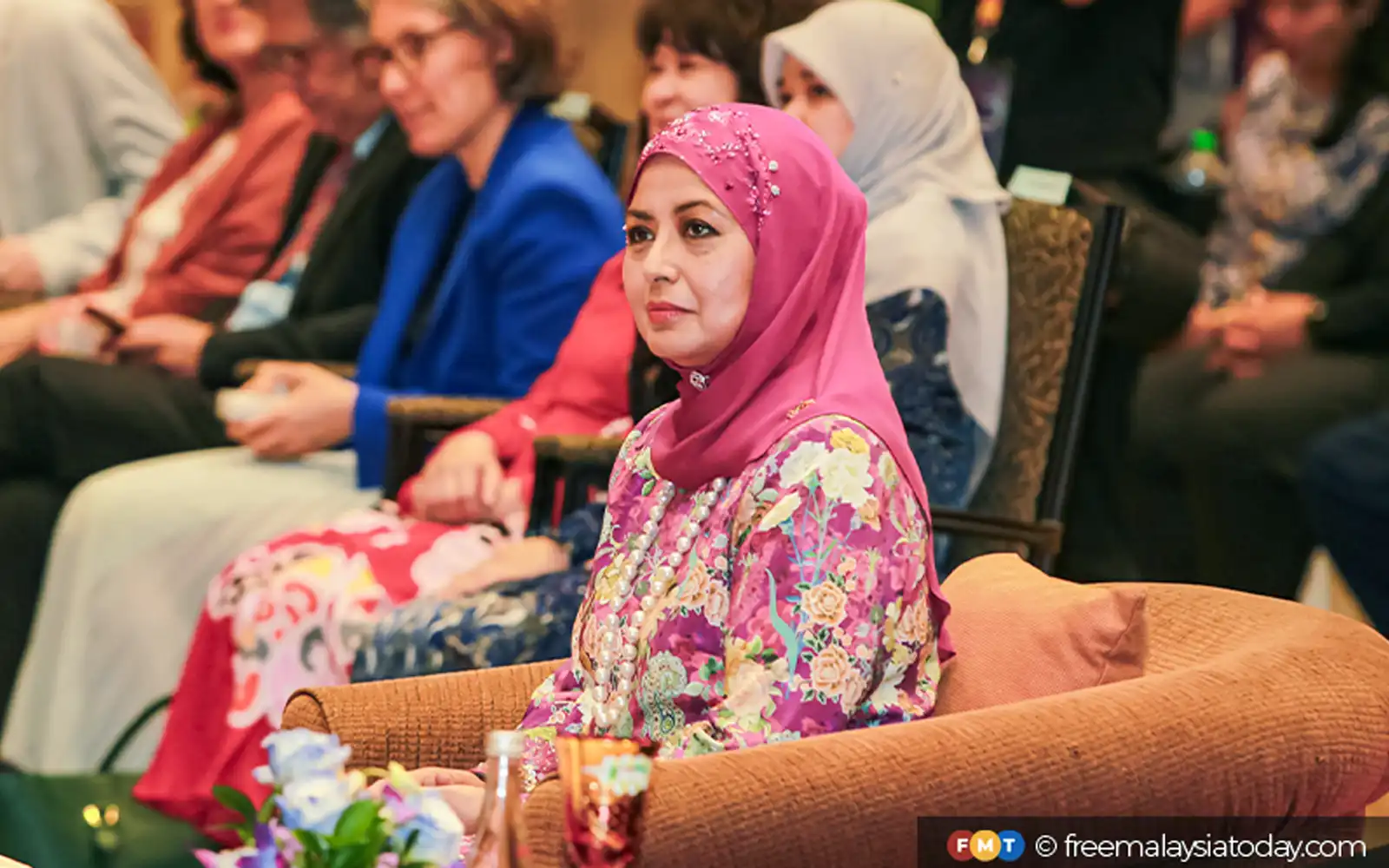 Queen instructs Johor family day carnival to be put off due to haze