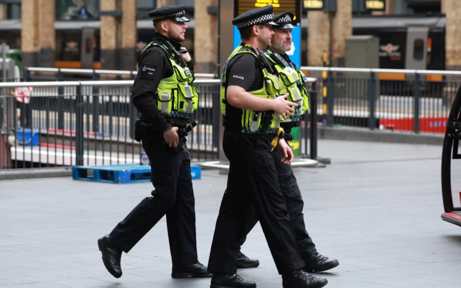 Data of 100,000 UK police officers leaked on dark web