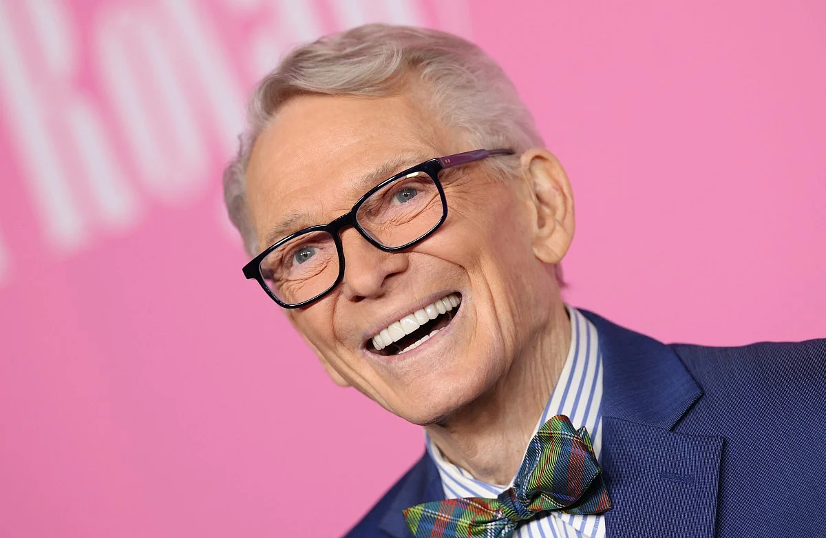 Bob Mackie, iconic designer who dressed Cher and Madonna, dies at 87