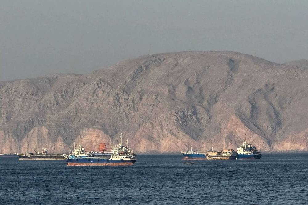 Hormuz solution deferred as Iran-Arab summit falls through