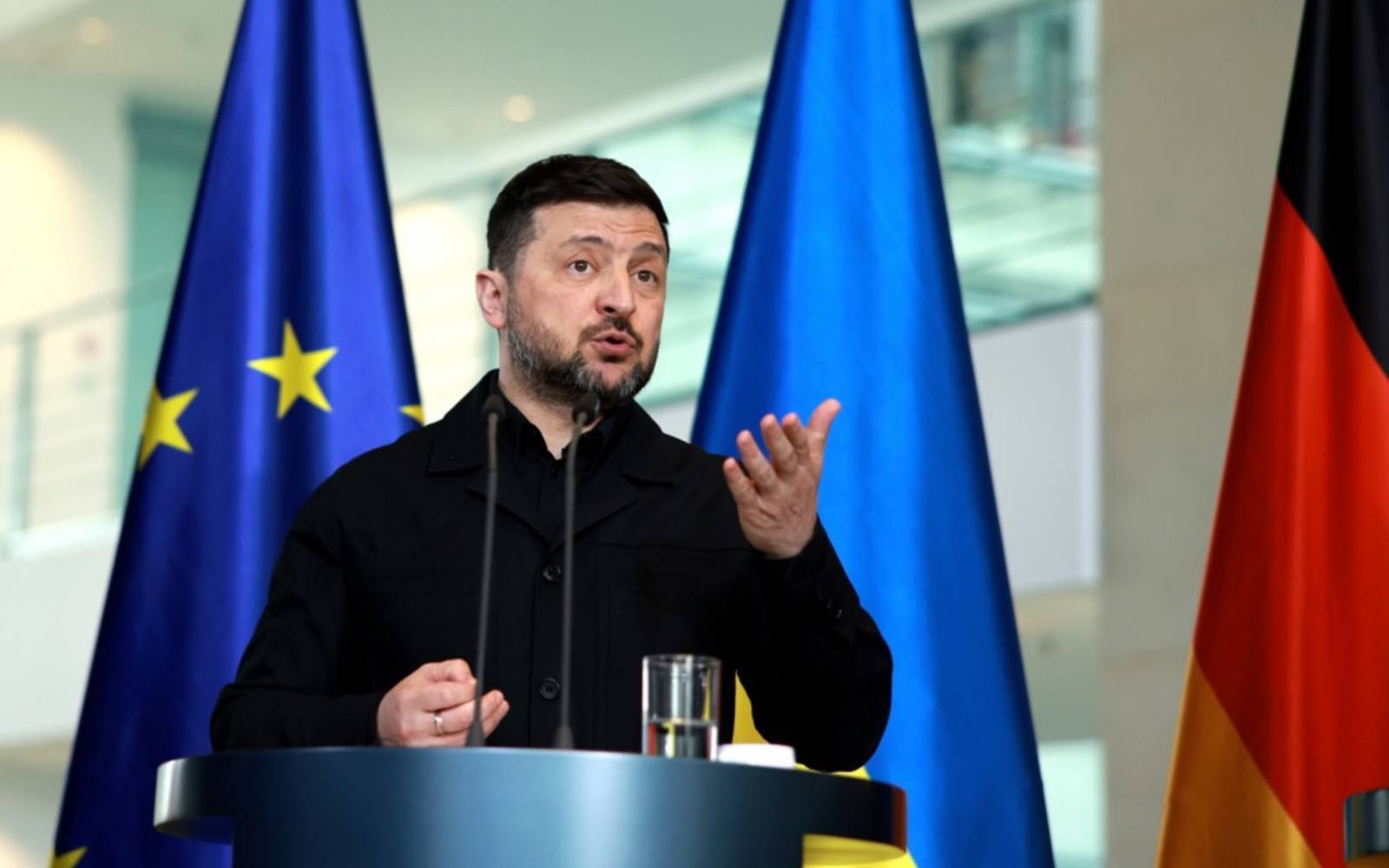 Zelensky says Ukraine ready for ‘de-escalatory steps’