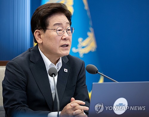 Lee calls for defense reforms centered on 'smart' military, selective conscription