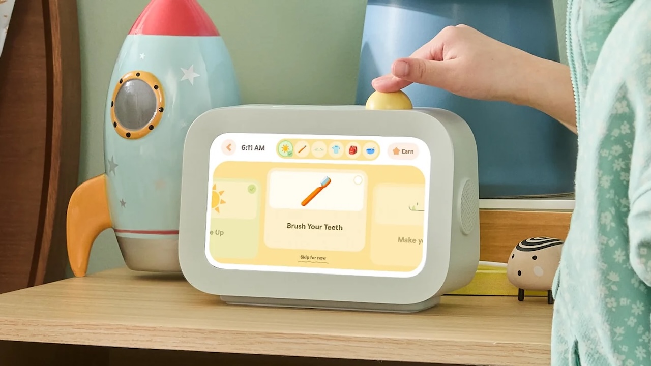 Skylight Buddy Turns a Kids Routine Into One Small Screen