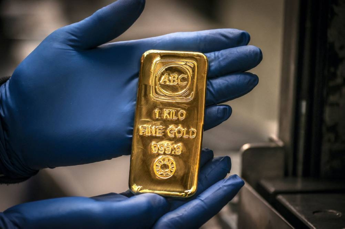 Gold rises as expectations of US interest rate hike recede